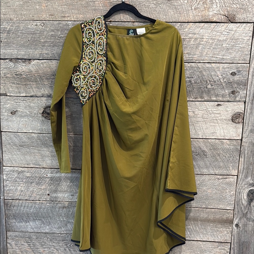 Chic Asymmetrical Green Dress with Unique Design